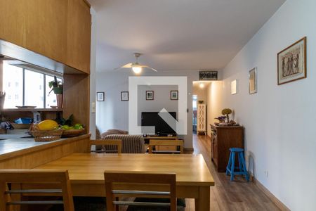 Apartamento à venda com 90m², 2 quartos e 1 vaga Apartamento à venda com 90m², 2 quartos e 1 vagaSala de Jantar