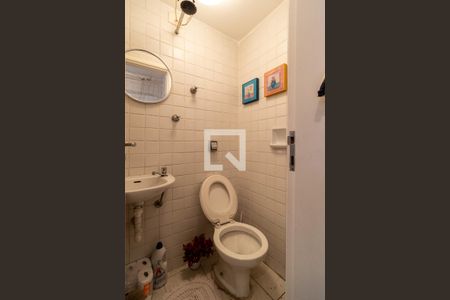 Apartamento à venda com 90m², 2 quartos e 1 vaga Apartamento à venda com 90m², 2 quartos e 1 vagaBanheiro de serviço