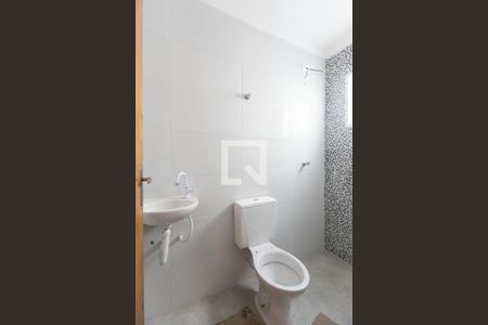 Casa de condomínio para alugar com 65m², 2 quartos e 1 vagaBanheiro da Suíte 2 