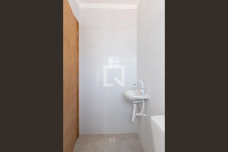 Casa de condomínio para alugar com 65m², 2 quartos e 1 vagaBanheiro da Suíte 1 