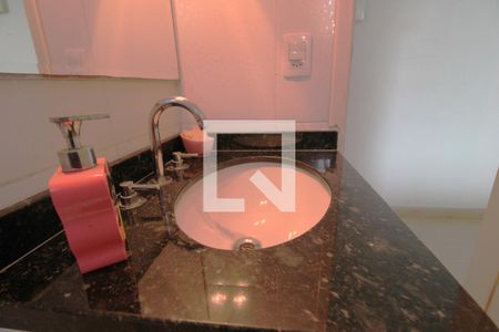 Casa à venda com 178m², 3 quartos e 4 vagasPia banheiro comum