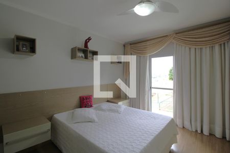 Casa à venda com 178m², 3 quartos e 4 vagasSuíte