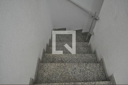 Casa à venda com 125m², 3 quartos e 2 vagasEscada