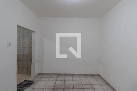 Quarto de casa para alugar com 1 quarto, 24m² em Vila Sabrina, São Paulo