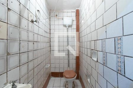 Banheiro de casa para alugar com 1 quarto, 24m² em Vila Sabrina, São Paulo