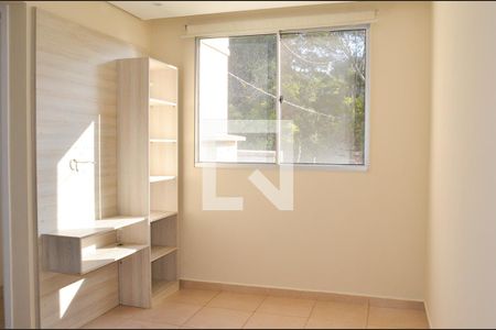 Sala de apartamento à venda com 2 quartos, 46m² em Vila Trinta E Um de Março, Campinas