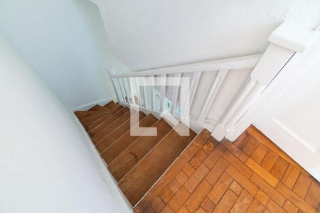 Casa à venda com 80m², 2 quartos e sem vagaEscada