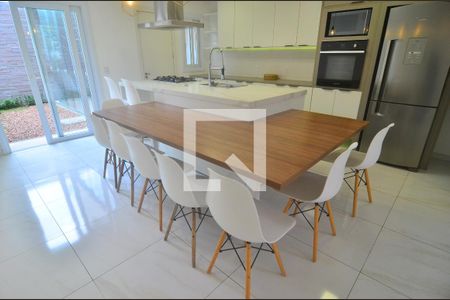 Casa à venda com 138m², 3 quartos e 2 vagasCozinha