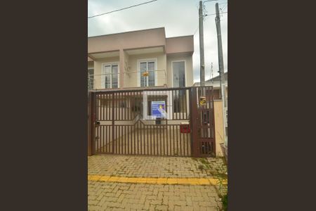 Casa à venda com 138m², 3 quartos e 2 vagasFachada