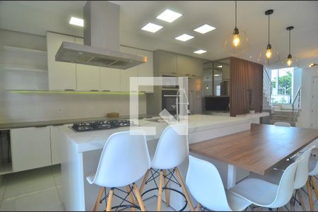 Casa à venda com 138m², 3 quartos e 2 vagasCozinha