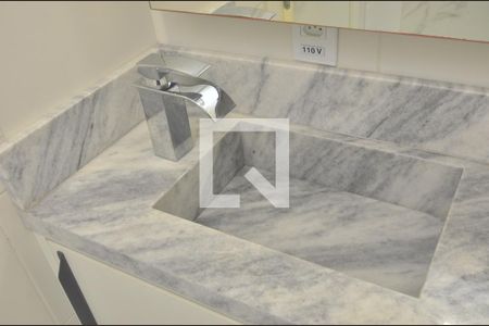 Casa à venda com 138m², 3 quartos e 2 vagasBanheiro Social