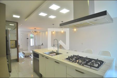 Casa à venda com 138m², 3 quartos e 2 vagasCozinha