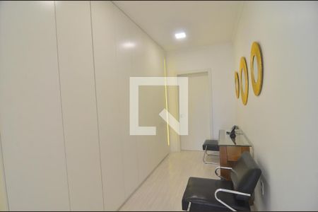 Corredor de casa à venda com 3 quartos, 138m² em Igara, Canoas