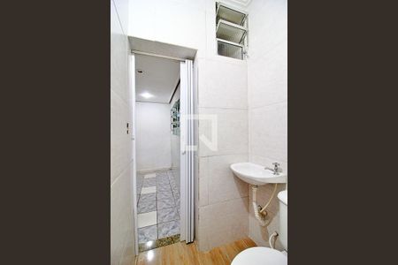 Banheiro de casa para alugar com 1 quarto, 30m² em Parque Erasmo Assunção, Santo André