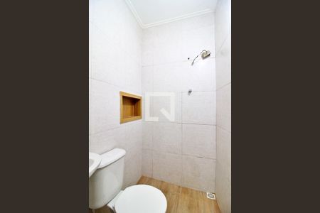 Banheiro de casa para alugar com 1 quarto, 30m² em Parque Erasmo Assunção, Santo André