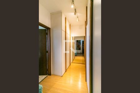 Casa à venda com 7272m², 5 quartos e 20 vagasSuíte 2