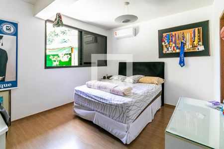 Casa à venda com 7272m², 5 quartos e 20 vagasSuíte 1