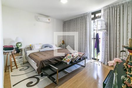 Casa à venda com 7272m², 5 quartos e 20 vagasSuíte 2