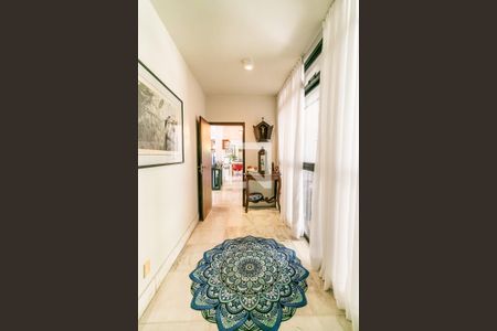 Casa à venda com 7272m², 5 quartos e 20 vagasCorredor