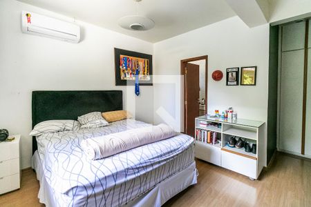 Casa à venda com 7272m², 5 quartos e 20 vagasSuíte 1