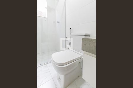 Casa à venda com 7272m², 5 quartos e 20 vagasBanheiro - Casa 2