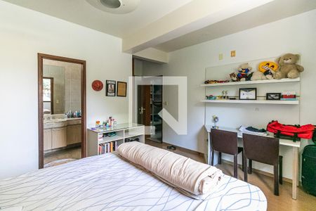 Casa à venda com 7272m², 5 quartos e 20 vagasSuíte 1