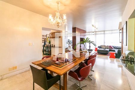Casa à venda com 7272m², 5 quartos e 20 vagasSala de Jantar