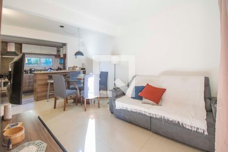 Sala de casa de condomínio à venda com 3 quartos, 88m² em Harmonia, Canoas