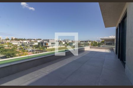 Casa de condomínio à venda com 1200m², 4 quartos e 3 vagasTerraço 