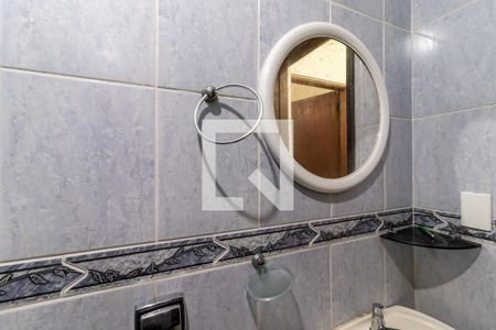 Casa à venda com 200m², 4 quartos e 4 vagasBanheiro 3