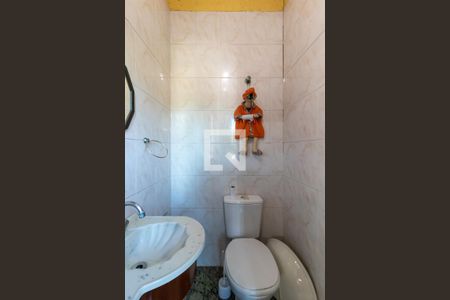 Casa à venda com 200m², 4 quartos e 4 vagasBanheiro 4