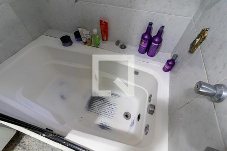 Casa à venda com 200m², 4 quartos e 4 vagasBanheiro da Suíte