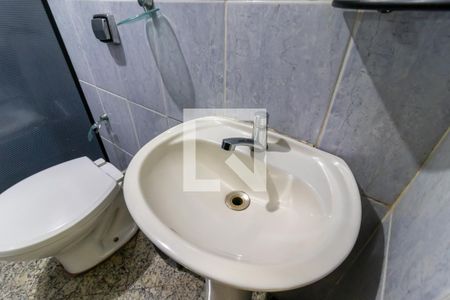 Casa à venda com 200m², 4 quartos e 4 vagasBanheiro 3
