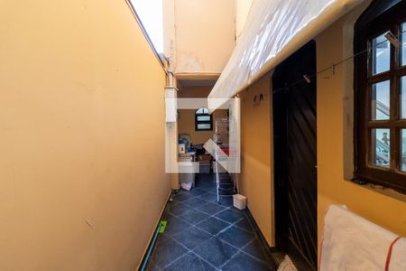 Casa à venda com 200m², 4 quartos e 4 vagasCorredor Lateral