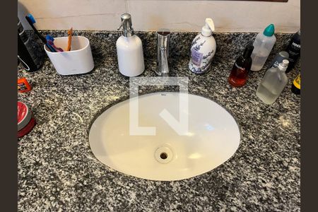 Apartamento à venda com 102m², 3 quartos e 2 vagasBanheiro da Suíte