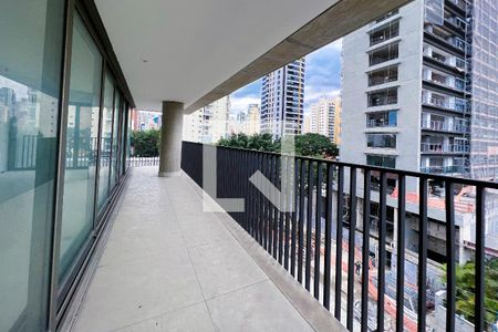 Varanda  de apartamento para alugar com 3 quartos, 231m² em Vila Olímpia, São Paulo