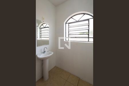 Casa para alugar com 200m², 5 quartos e sem vaga Casa para alugar com 200m², 5 quartos e sem vagaBanheiro