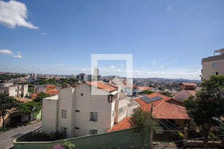 Vista da Sala/Cozinha de apartamento à venda com 2 quartos, 94m² em Heliópolis, Belo Horizonte