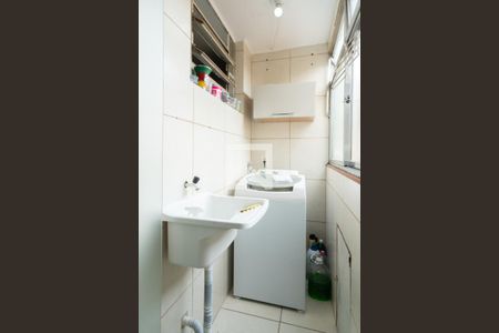 Apartamento à venda com 47m², 2 quartos e 1 vaga Apartamento à venda com 47m², 2 quartos e 1 vagaCozinha e Área de Serviço