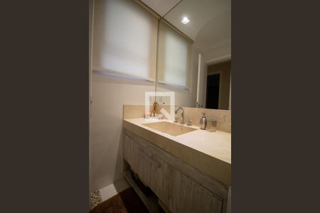 Apartamento à venda com 394m², 5 quartos e 4 vagasBanheiro Social