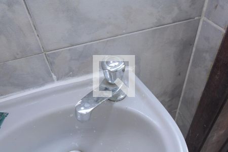 Casa para alugar com 600m², 4 quartos e 5 vagasBanheiro de Serviço - Torneira