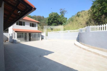 Casa para alugar com 600m², 4 quartos e 5 vagasQuintal - Garagem