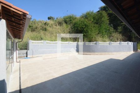 Casa para alugar com 600m², 4 quartos e 5 vagasQuintal - Garagem