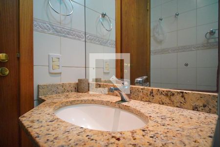 Banheiro  de apartamento para alugar com 1 quarto, 57m² em Boa Vista, Porto Alegre