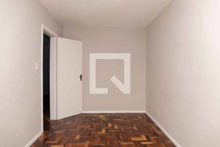 Quarto 1 de apartamento para alugar com 2 quartos, 58m² em Passo da Areia, Porto Alegre