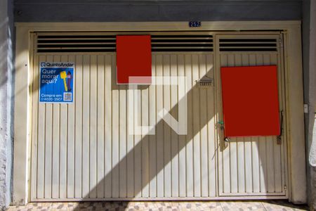 Casa à venda com 140m², 3 quartos e 2 vagasFachada