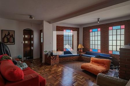 Sala de casa à venda com 4 quartos, 500m² em Vila Pirajussara, São Paulo