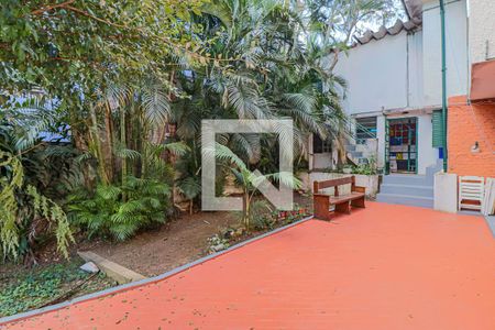 Casa para alugar com 500m², 4 quartos e 2 vagasQuintal