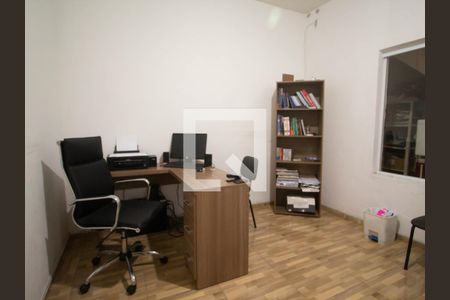 Casa à venda com 300m², 6 quartos e 3 vagasEscritório