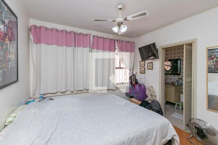 Casa à venda com 130m², 3 quartos e 4 vagasSuíte